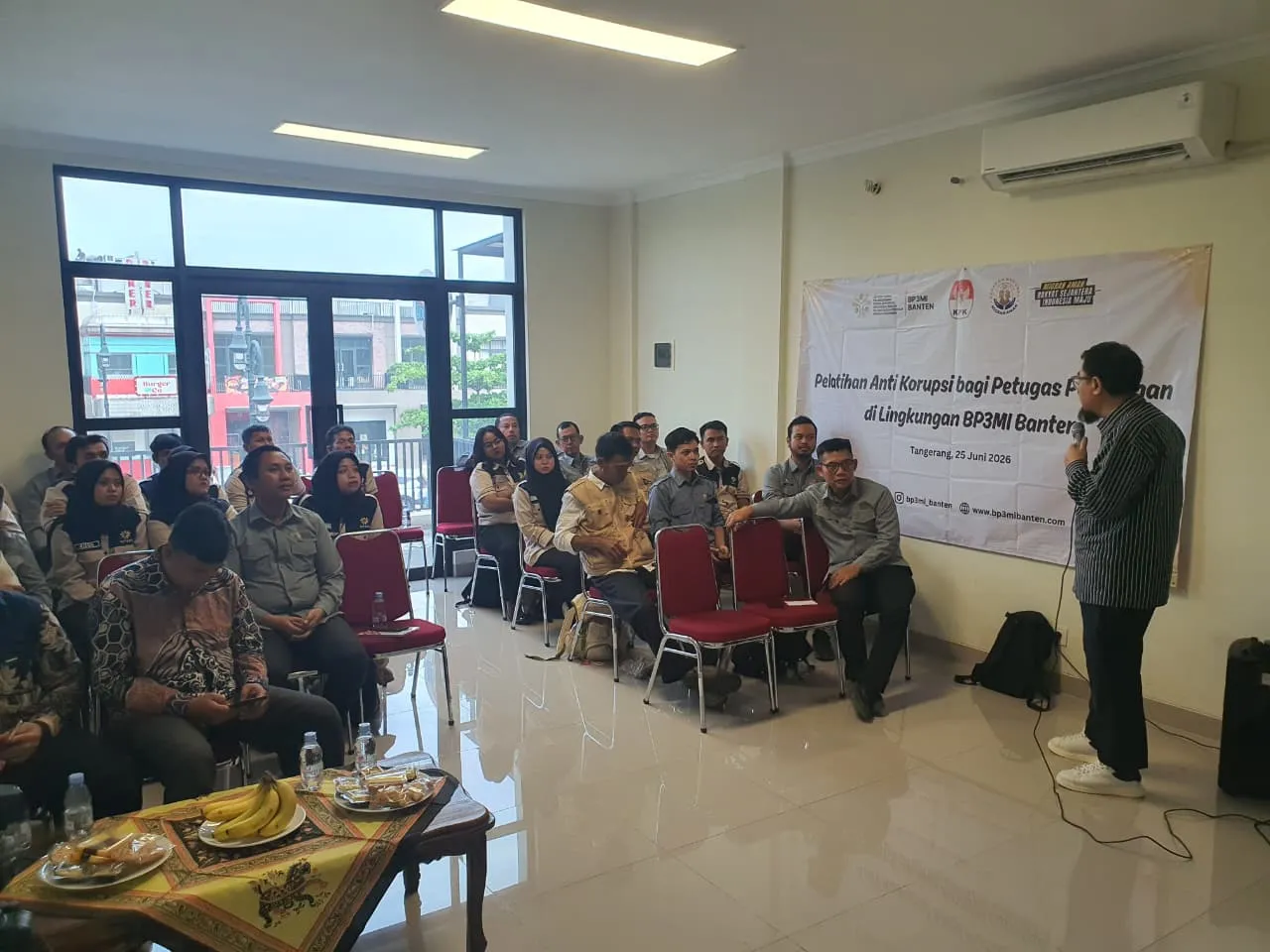 Wujudkan Pelayanan Bersih, BP3MI Banten Gelar Pelatihan Anti Korupsi Bersama KPK RI